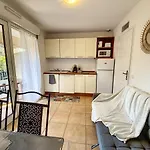 2 Pieces Au Coeur Du Cap D'antibes Апартаменти Антіб