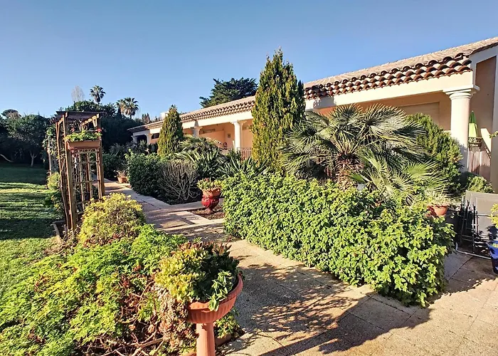 2 Pieces Au Coeur Du Cap D'antibes Antibes